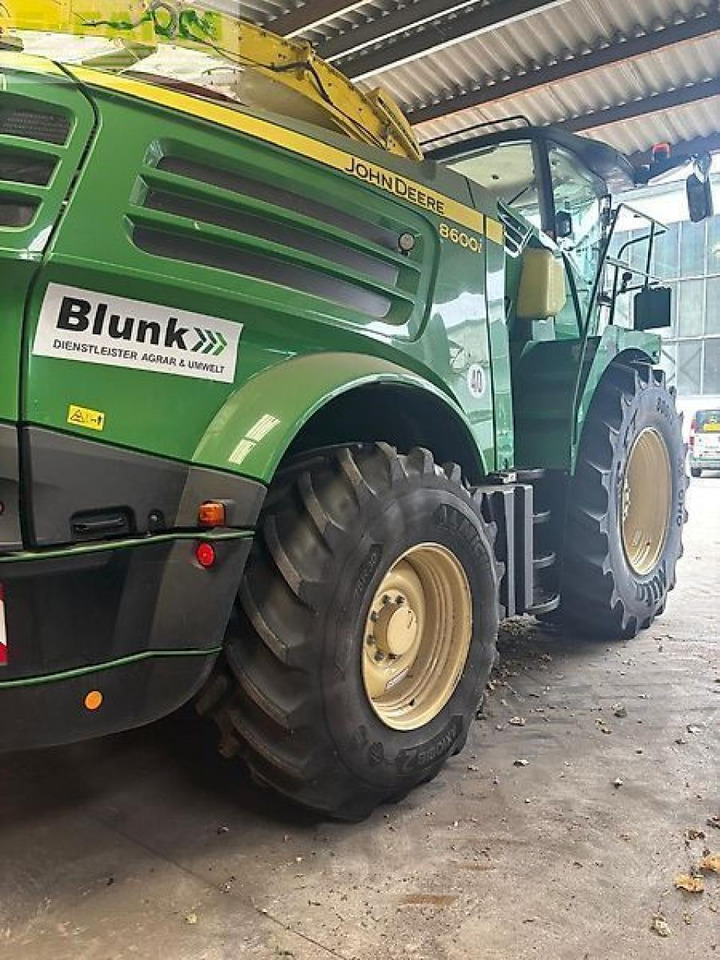 John Deere 8600 - Кормоуборочный комбайн: фото 3 John Deere 8600 - Кормоуборочный комбайн: фото 3