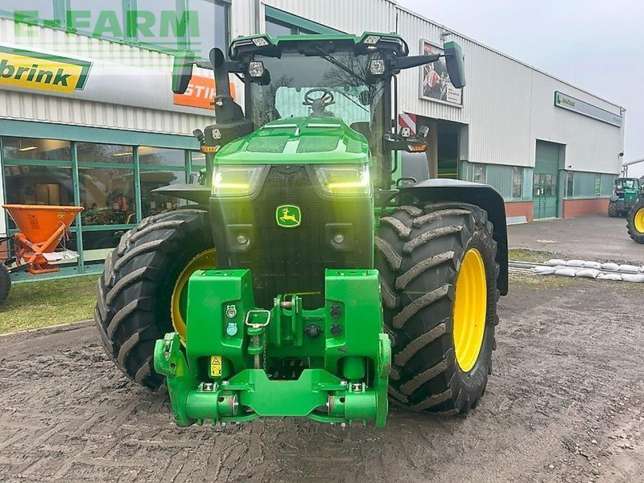 John Deere 8r370 - Трактор: фото 2 John Deere 8r370 - Трактор: фото 2