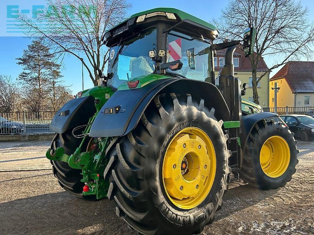 John Deere 8r370 - Трактор: фото 4 John Deere 8r370 - Трактор: фото 4