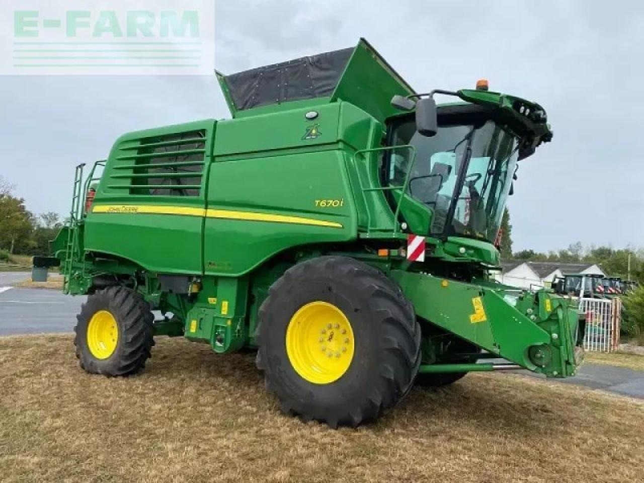 John Deere t670 - Зерноуборочный комбайн: фото 1 John Deere t670 - Зерноуборочный комбайн: фото 1