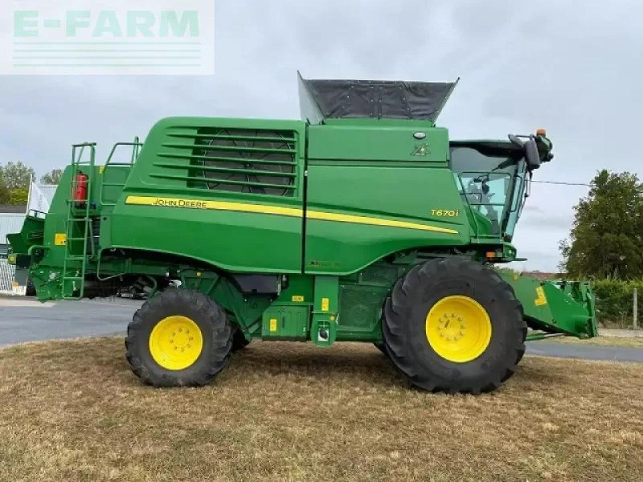 John Deere t670 - Зерноуборочный комбайн: фото 2 John Deere t670 - Зерноуборочный комбайн: фото 2