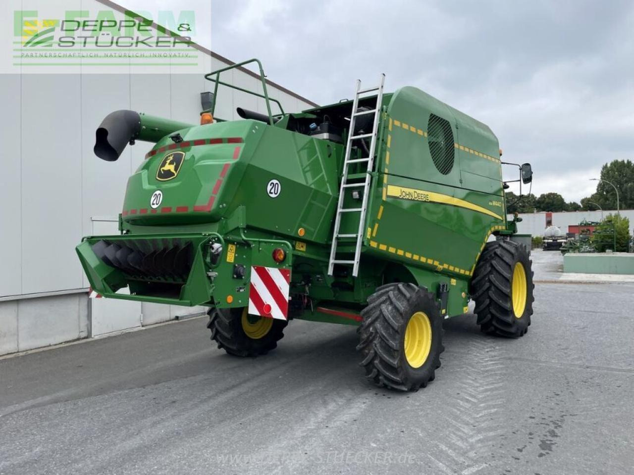 John Deere w440 mit 618 schneidwerk - Зерноуборочный комбайн: фото 4 John Deere w440 mit 618 schneidwerk - Зерноуборочный комбайн: фото 4