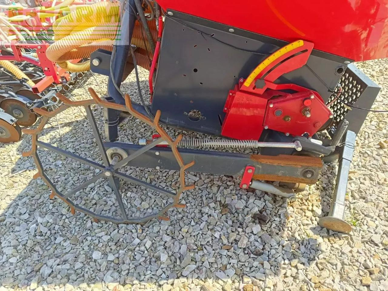 Сеялка точного высева Kongskilde ns1500 + ligne de semis repliable 4m50: фото 8 Сеялка точного высева Kongskilde ns1500 + ligne de semis repliable 4m50: фото 8