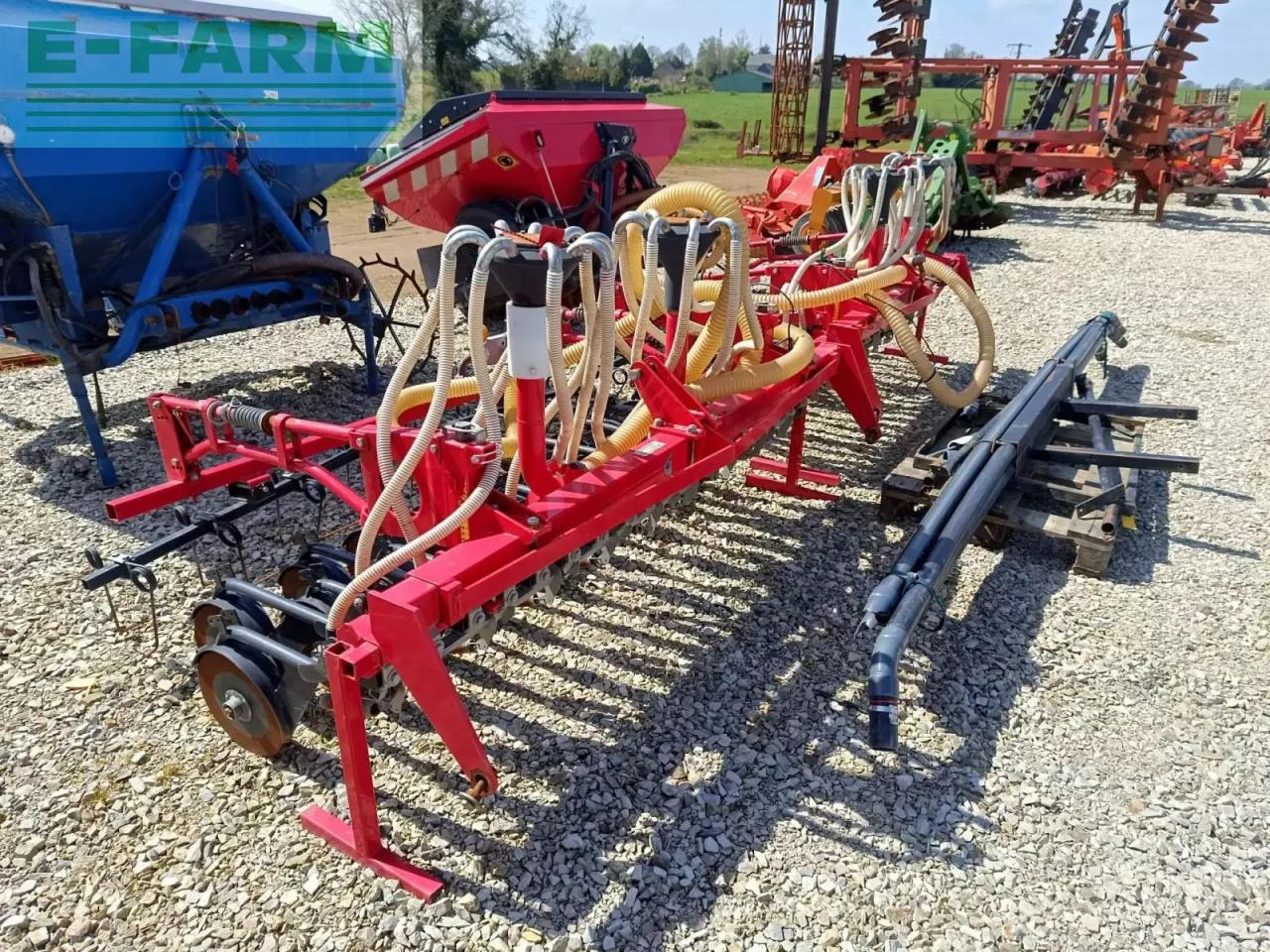 Kongskilde ns1500 + ligne de semis repliable 4m50 - Сеялка точного высева: фото 5 Kongskilde ns1500 + ligne de semis repliable 4m50 - Сеялка точного высева: фото 5