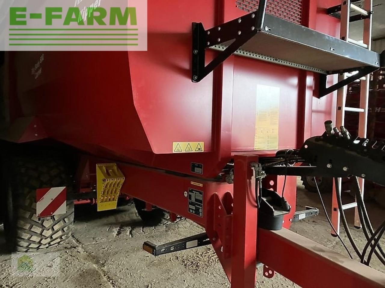 Krampe big body bb 600 + canagro schnecke df1315 - Сельскохозяйственный прицеп-самосвал: фото 5 Krampe big body bb 600 + canagro schnecke df1315 - Сельскохозяйственный прицеп-самосвал: фото 5