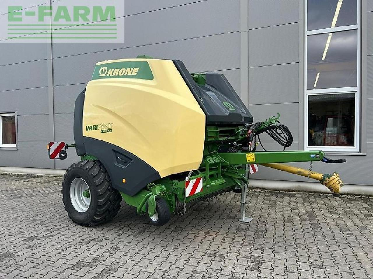 Krone varipack v 165 xc plus - Пресс-подборщик тюковый: фото 1 Krone varipack v 165 xc plus - Пресс-подборщик тюковый: фото 1