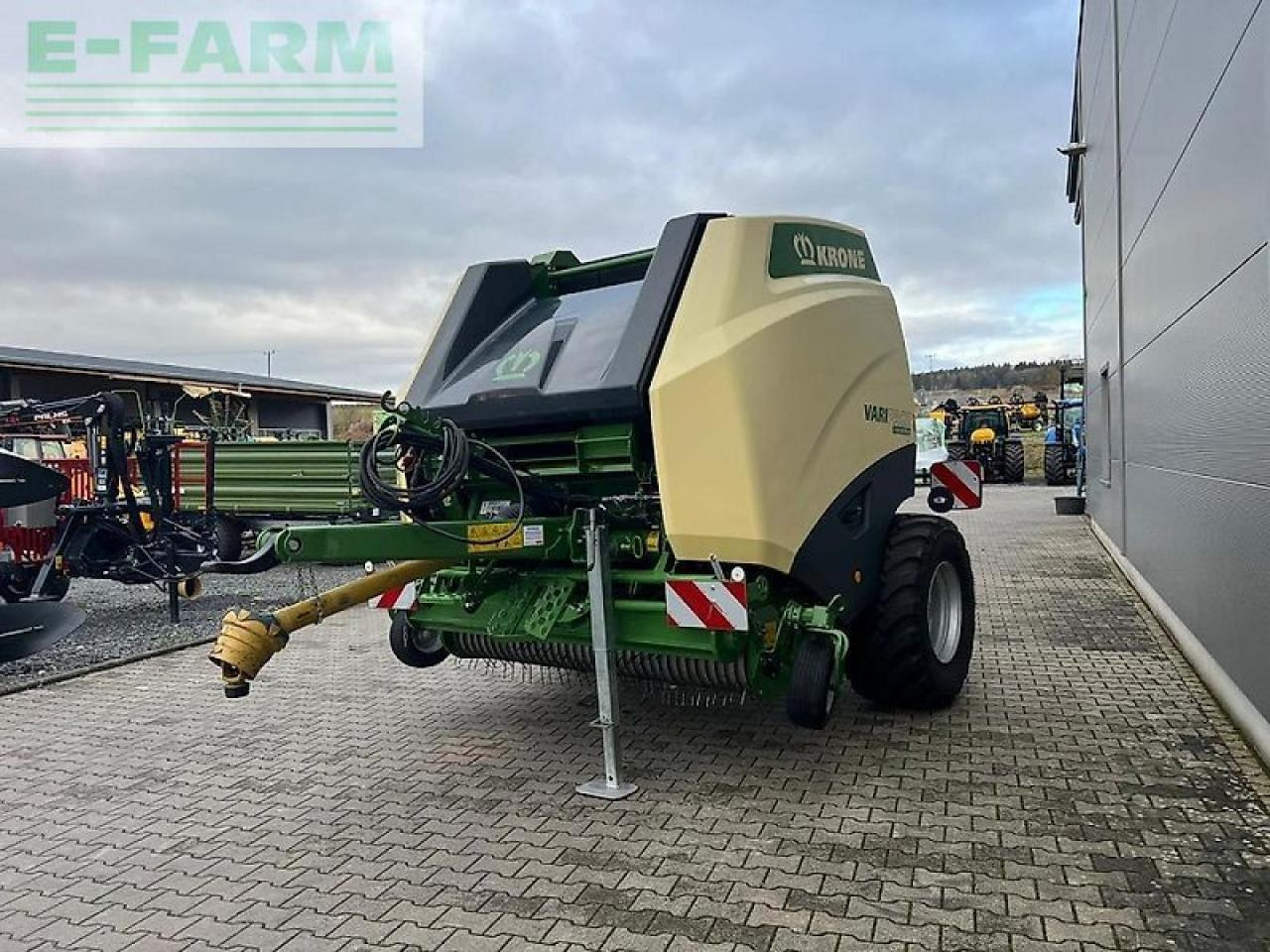 Krone varipack v 165 xc plus - Пресс-подборщик тюковый: фото 2 Krone varipack v 165 xc plus - Пресс-подборщик тюковый: фото 2