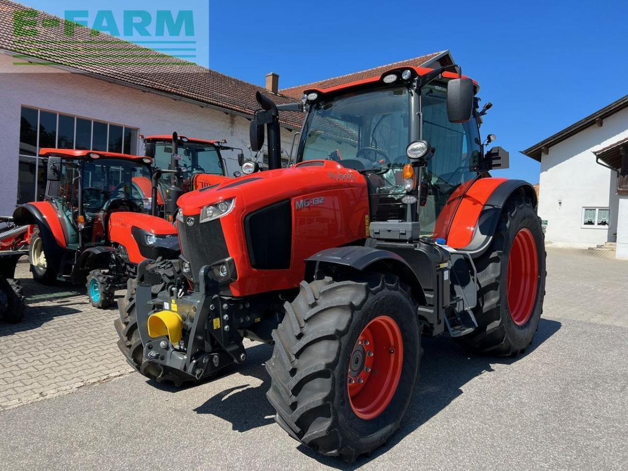 Kubota m6132 - Трактор: фото 1 Kubota m6132 - Трактор: фото 1
