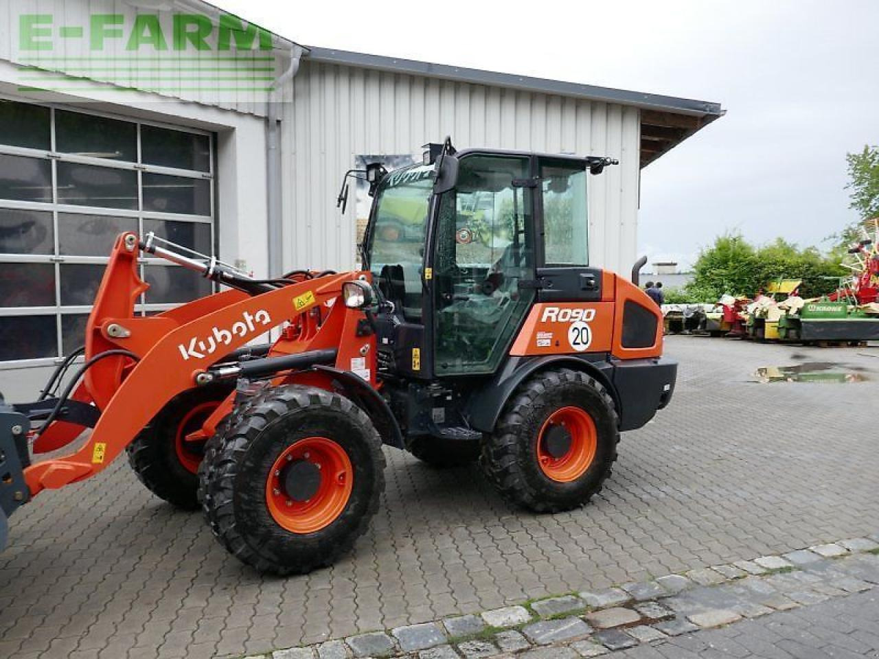 Kubota r090 - Мини-экскаватор: фото 1 Kubota r090 - Мини-экскаватор: фото 1