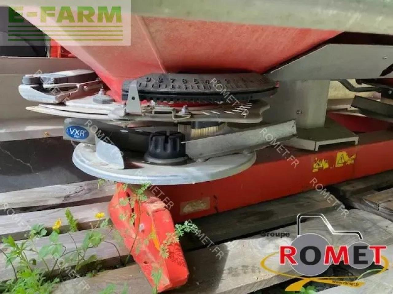 Kuhn axis 40.2 m-emc - Разбрасыватель удобрений: фото 4 Kuhn axis 40.2 m-emc - Разбрасыватель удобрений: фото 4