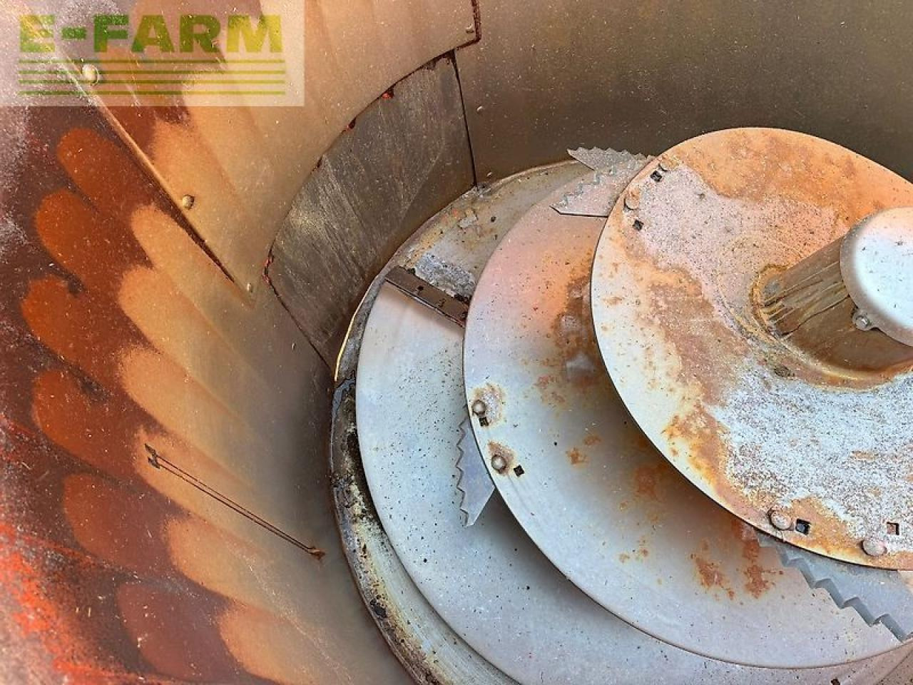 Kuhn spv 14m3 - Инвентарь для животноводства: фото 4 Kuhn spv 14m3 - Инвентарь для животноводства: фото 4