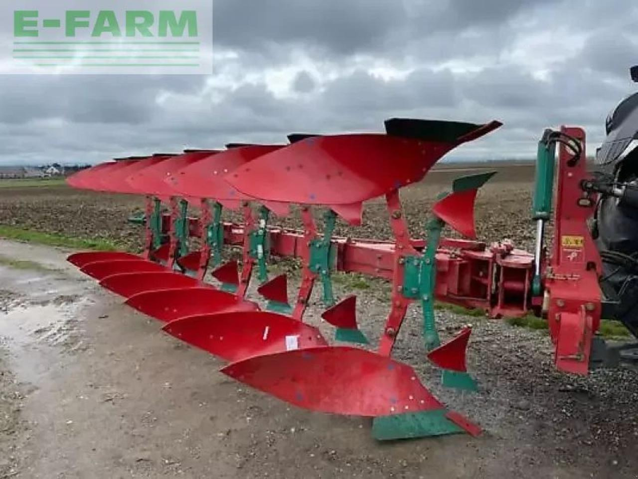 Kverneland lb 6 corps - Плуг: фото 1 Kverneland lb 6 corps - Плуг: фото 1