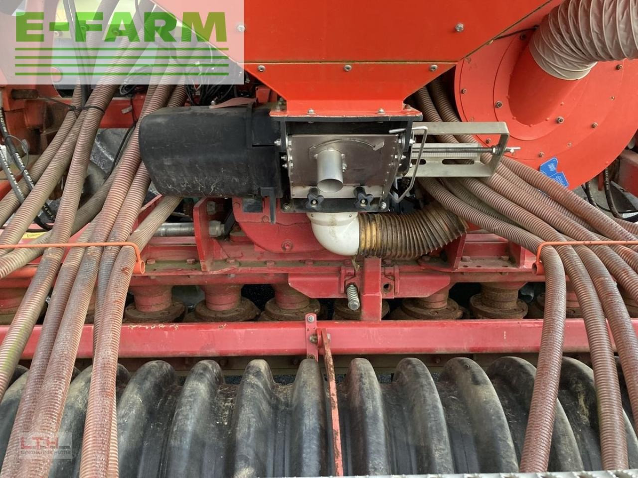 Kverneland ngs 101 mit kuhn venta lc 4000 - Посевной комплекс: фото 5 Kverneland ngs 101 mit kuhn venta lc 4000 - Посевной комплекс: фото 5