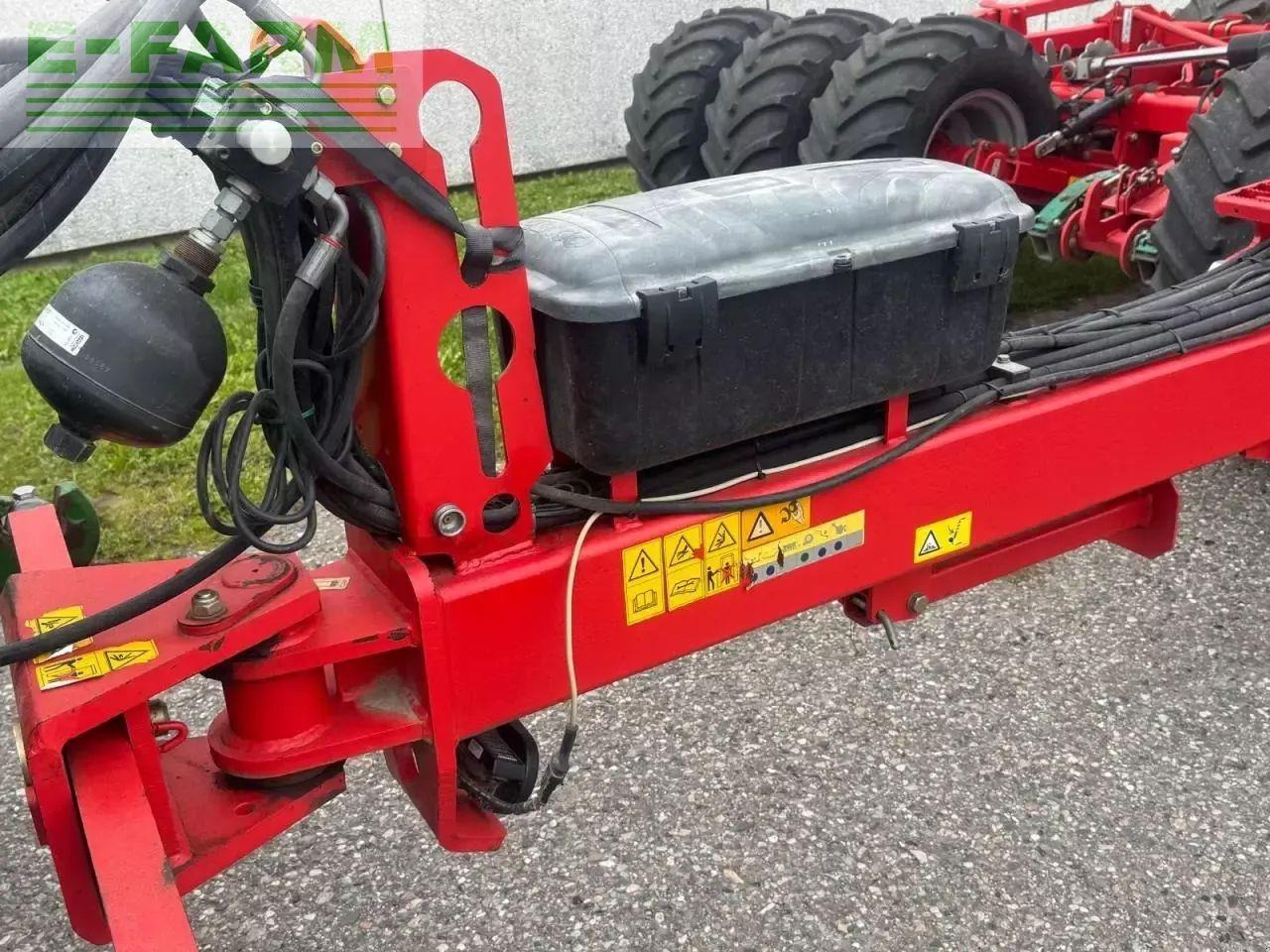 Kverneland u drill 600 - Посевной комплекс: фото 2 Kverneland u drill 600 - Посевной комплекс: фото 2