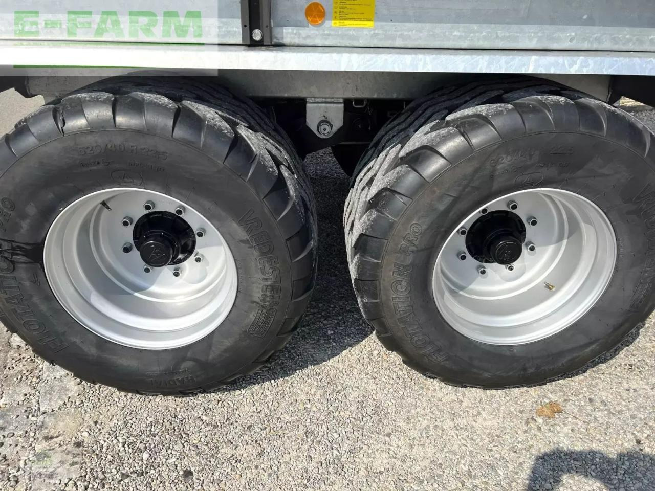 Lely tigo 40 s profi - tigo 40 ms mit großer bereifung - topzustand und topausstattung - Самозагружающийся прицеп: фото 3 Lely tigo 40 s profi - tigo 40 ms mit großer bereifung - topzustand und topausstattung - Самозагружающийся прицеп: фото 3