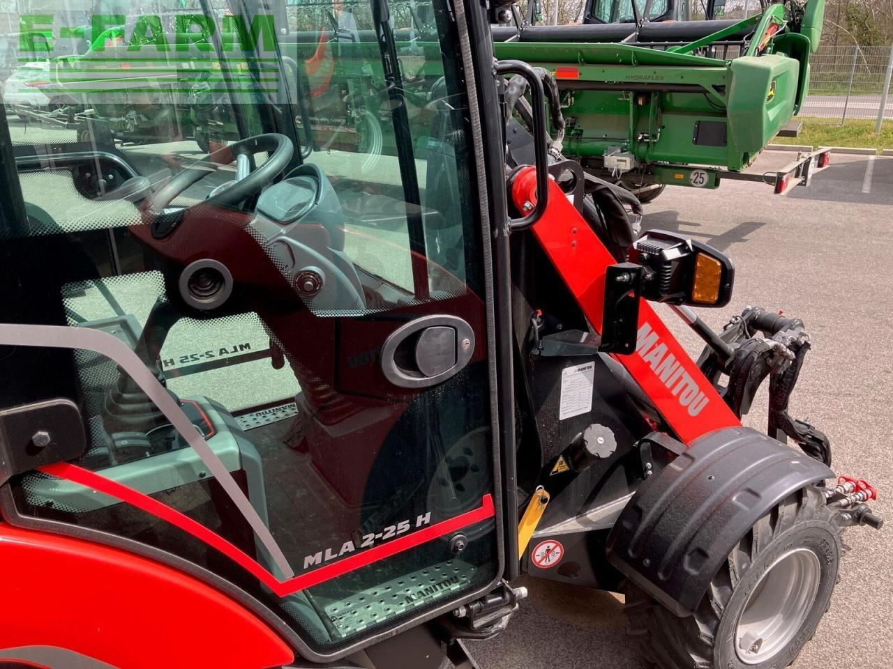 Manitou manitou mla2-25 - Мини-экскаватор: фото 4 Manitou manitou mla2-25 - Мини-экскаватор: фото 4