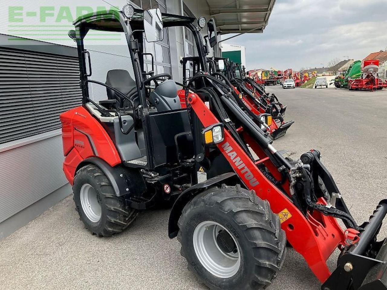 Manitou mla 3-25 - Мини-экскаватор: фото 2 Manitou mla 3-25 - Мини-экскаватор: фото 2