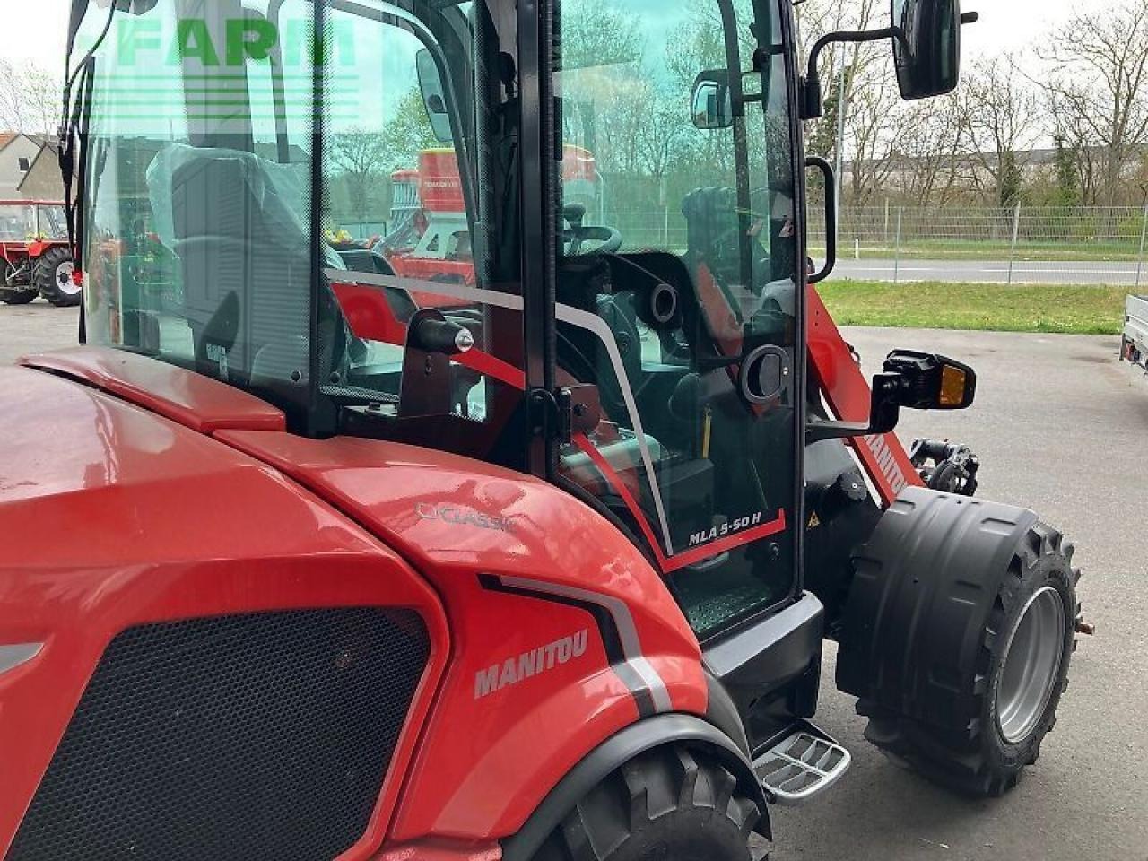 Manitou mla 5-50 - Мини-экскаватор: фото 3 Manitou mla 5-50 - Мини-экскаватор: фото 3