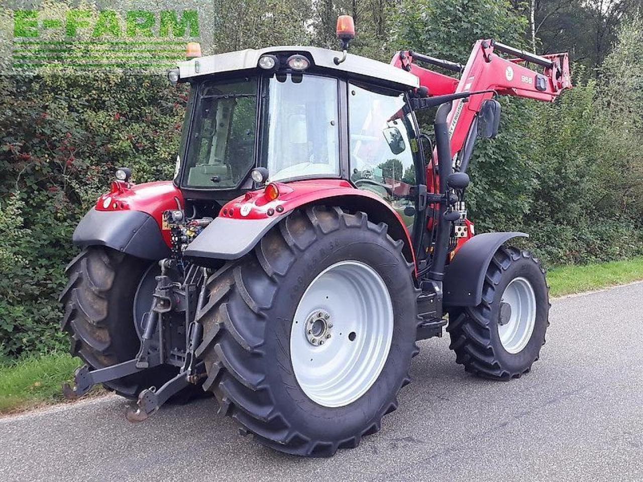 Massey Ferguson 5713 sl - Трактор: фото 5 Massey Ferguson 5713 sl - Трактор: фото 5