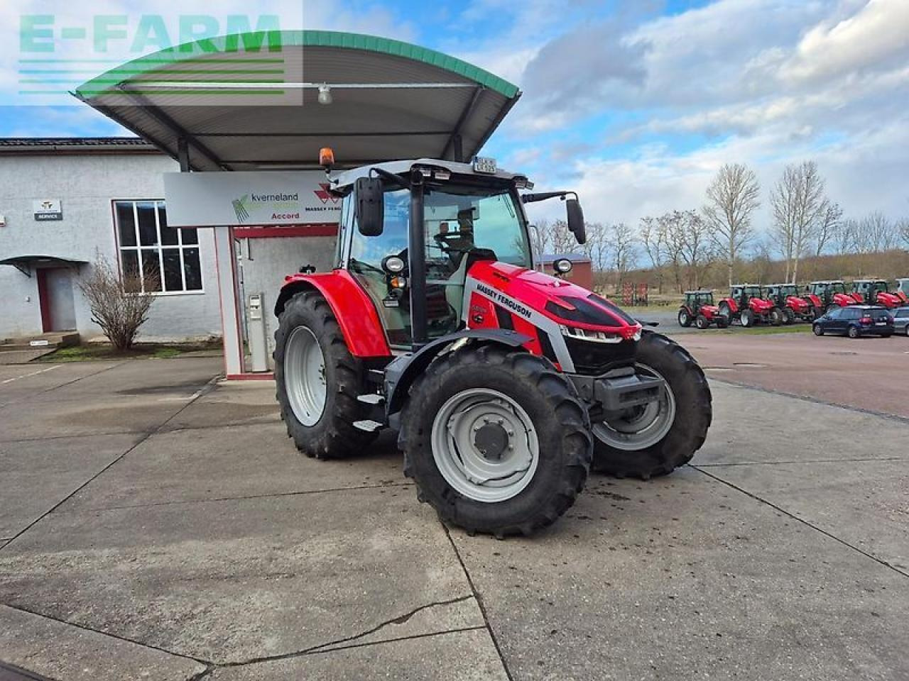 Massey Ferguson 5s.125 dyna-4 ess - Трактор: фото 1 Massey Ferguson 5s.125 dyna-4 ess - Трактор: фото 1