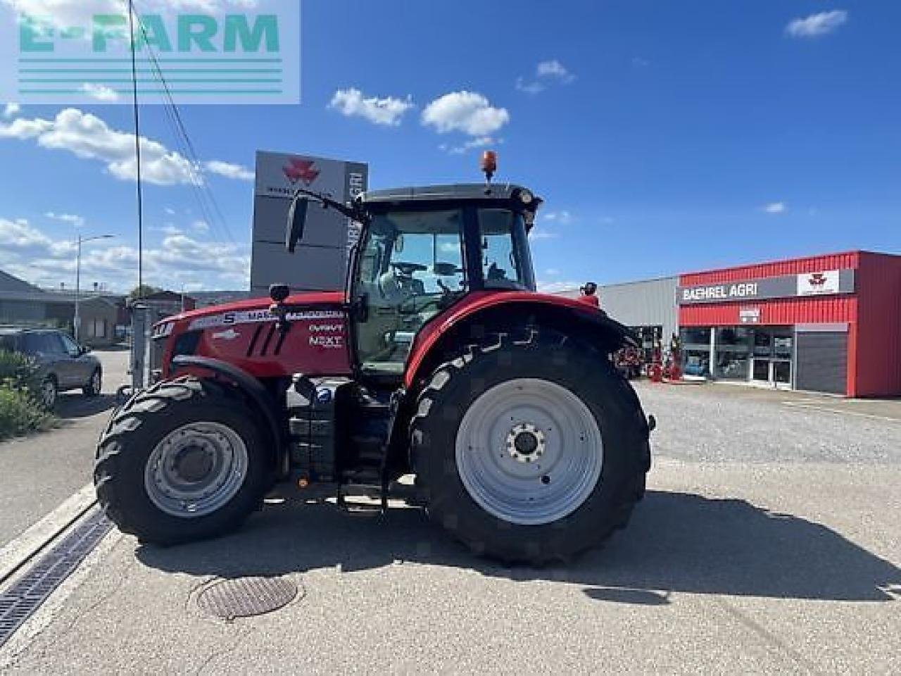 Трактор Massey Ferguson 7720s: фото 6