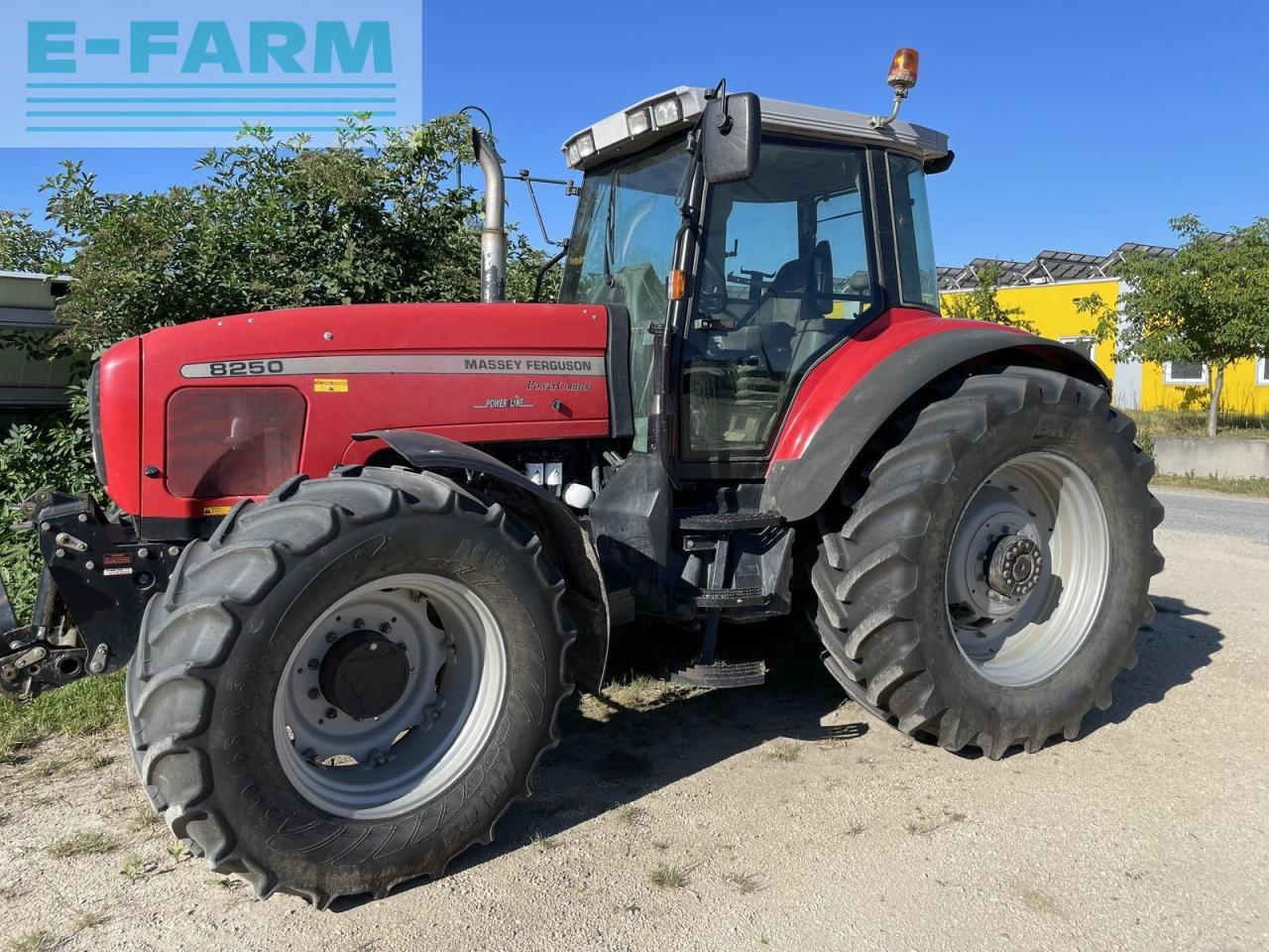 Massey Ferguson 8250-4 - Трактор: фото 1 Massey Ferguson 8250-4 - Трактор: фото 1