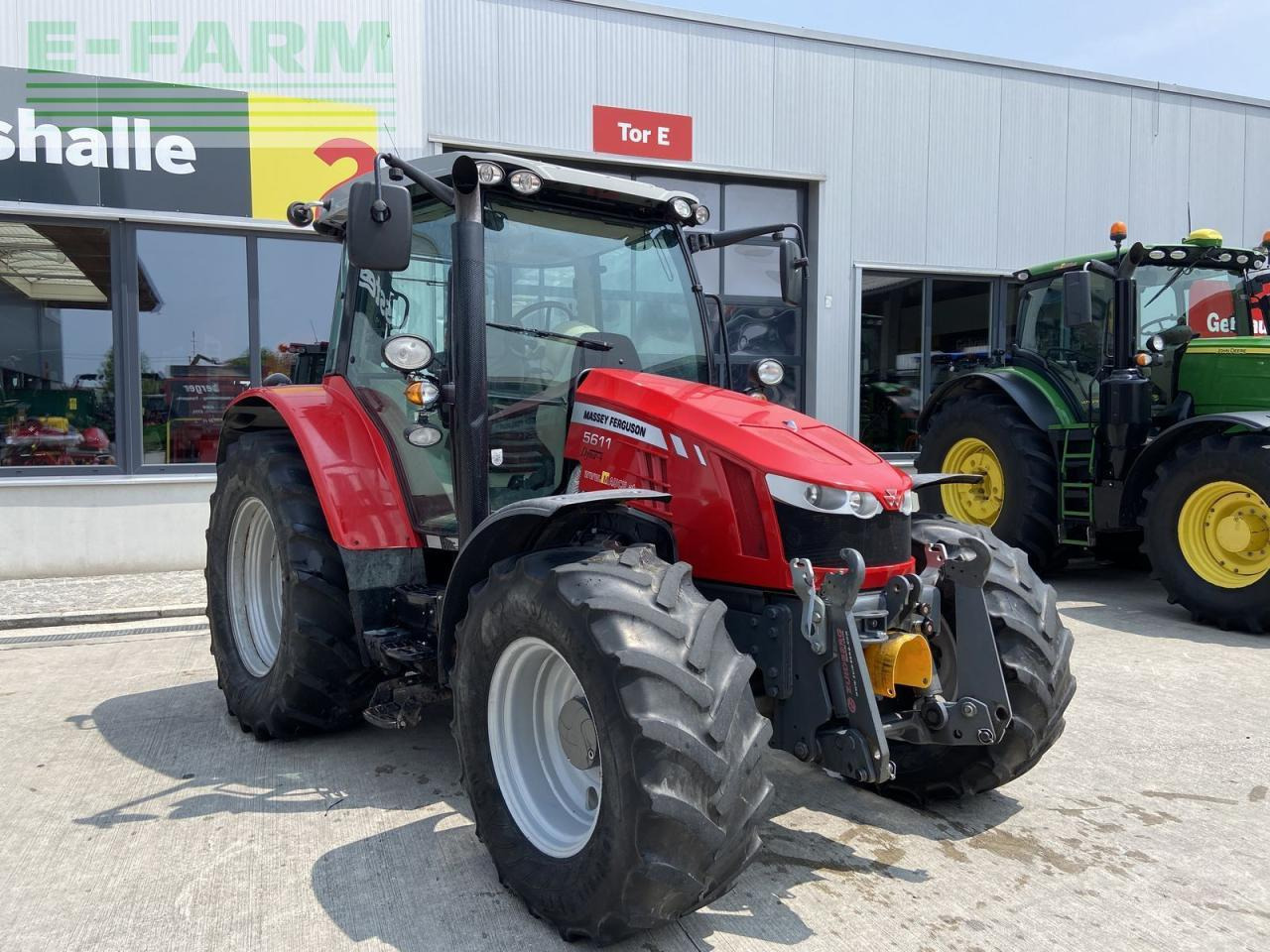 Massey Ferguson mf 5610 dyna-4 essential Essential - Трактор: фото 1 Massey Ferguson mf 5610 dyna-4 essential Essential - Трактор: фото 1