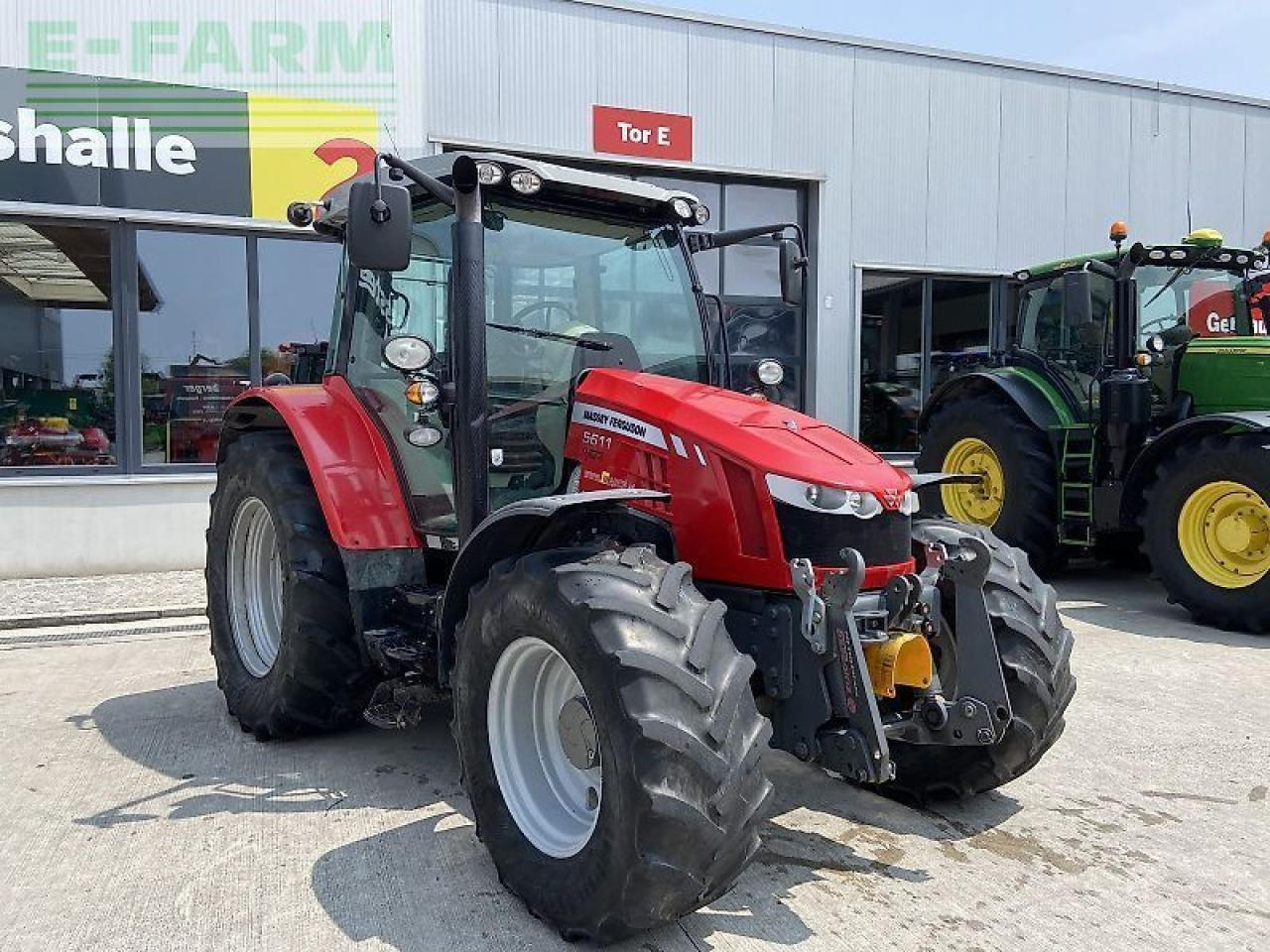 Massey Ferguson mf 5610 dyna-4 essential Essential - Трактор: фото 1 Massey Ferguson mf 5610 dyna-4 essential Essential - Трактор: фото 1