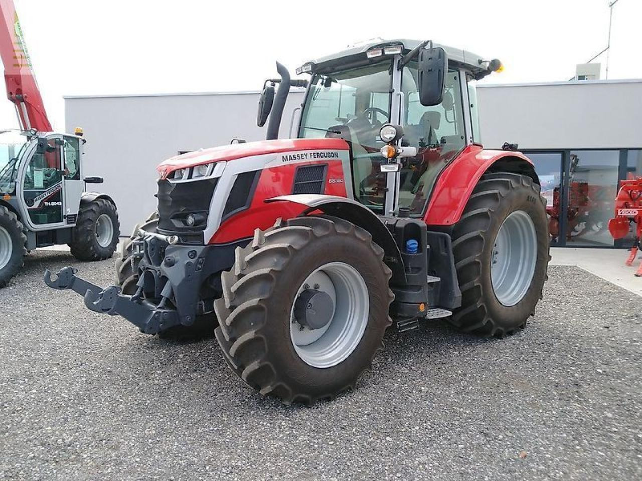 Massey Ferguson mf 6s.180 dyna-vt exclusive Exclusive - Трактор: фото 1 Massey Ferguson mf 6s.180 dyna-vt exclusive Exclusive - Трактор: фото 1