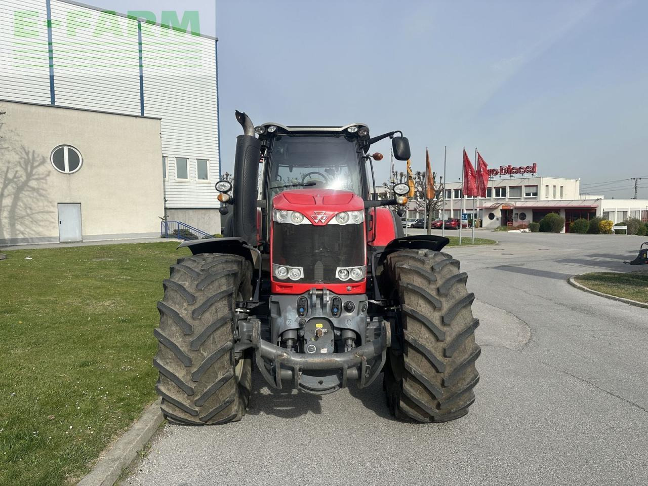 Massey Ferguson mf 8737 - Трактор: фото 3 Massey Ferguson mf 8737 - Трактор: фото 3
