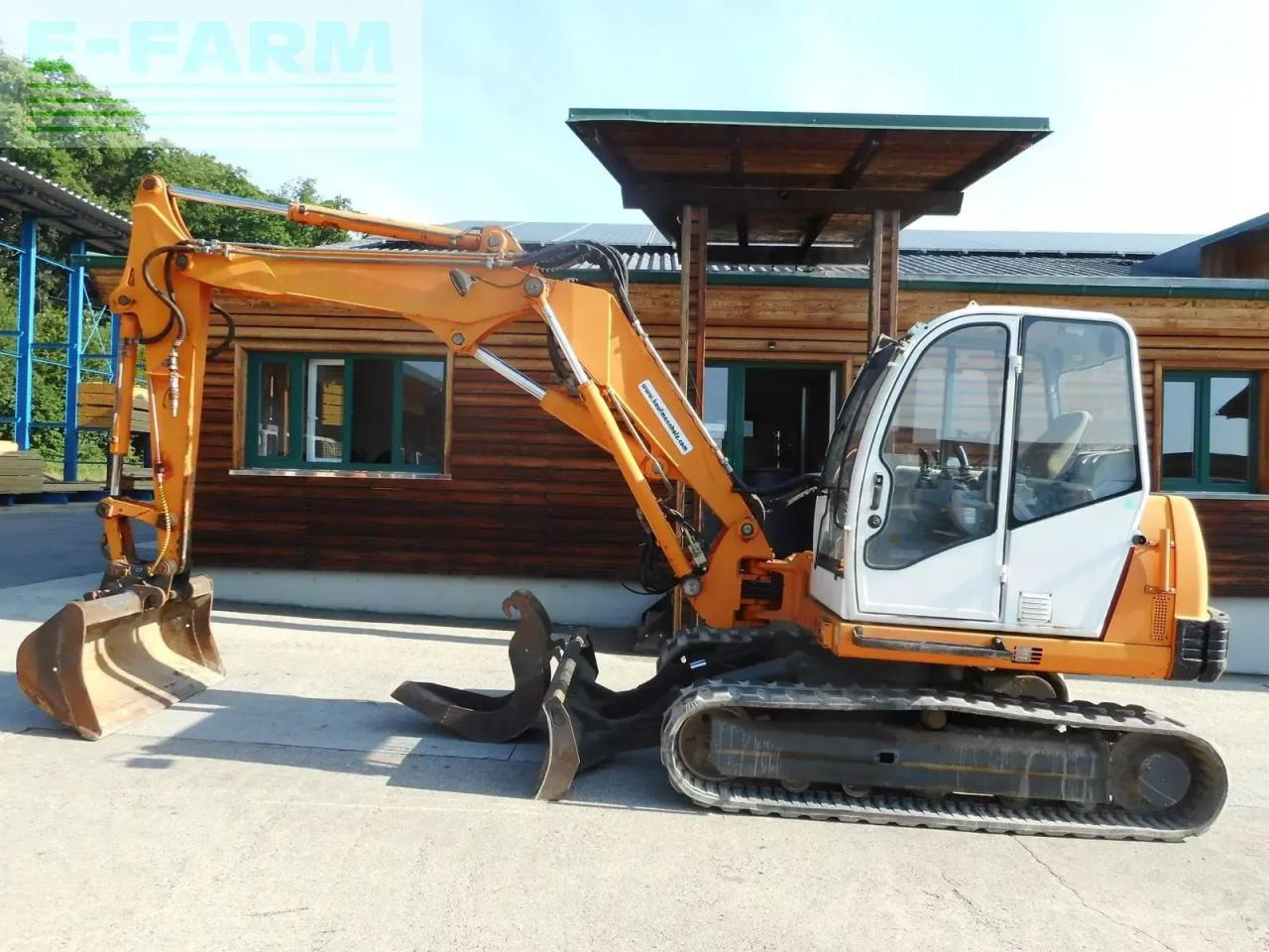 Neuson 8002rd ( 7.900kg ) hydr. sw + verstellausleger - Мини-экскаватор: фото 1 Neuson 8002rd ( 7.900kg ) hydr. sw + verstellausleger - Мини-экскаватор: фото 1