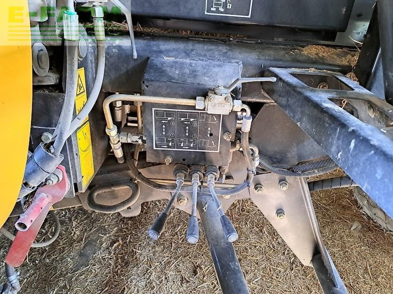 Пресс-подборщик тюковый New Holland bb 1290 r: фото 12 Пресс-подборщик тюковый New Holland bb 1290 r: фото 12