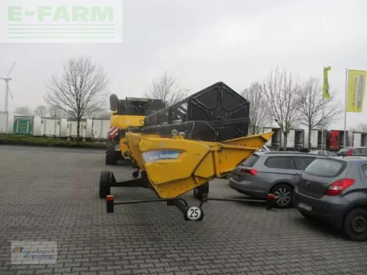 New Holland cr 9060 / cr9060 - Зерноуборочный комбайн: фото 4 New Holland cr 9060 / cr9060 - Зерноуборочный комбайн: фото 4