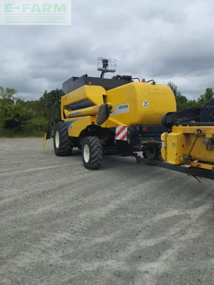 New Holland csx 7050 - Зерноуборочный комбайн: фото 4 New Holland csx 7050 - Зерноуборочный комбайн: фото 4