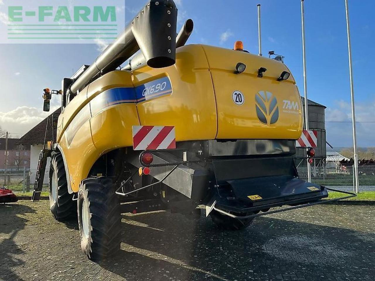 New Holland cx 6.90 schüttler mähdrescher + 7,6m sw + sww - Зерноуборочный комбайн: фото 4 New Holland cx 6.90 schüttler mähdrescher + 7,6m sw + sww - Зерноуборочный комбайн: фото 4