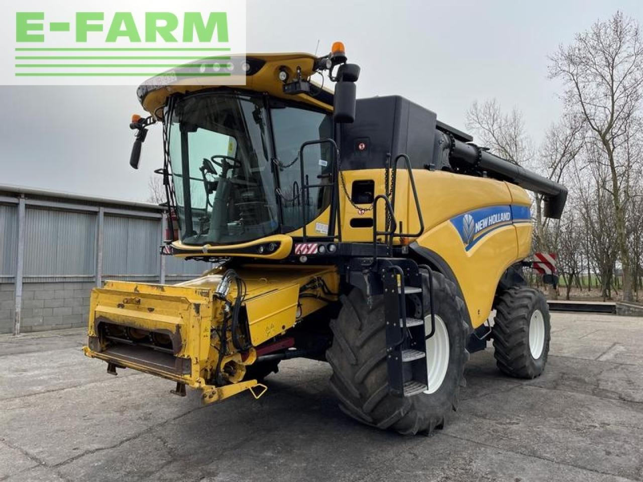 New Holland cx8.80 - Зерноуборочный комбайн: фото 1 New Holland cx8.80 - Зерноуборочный комбайн: фото 1