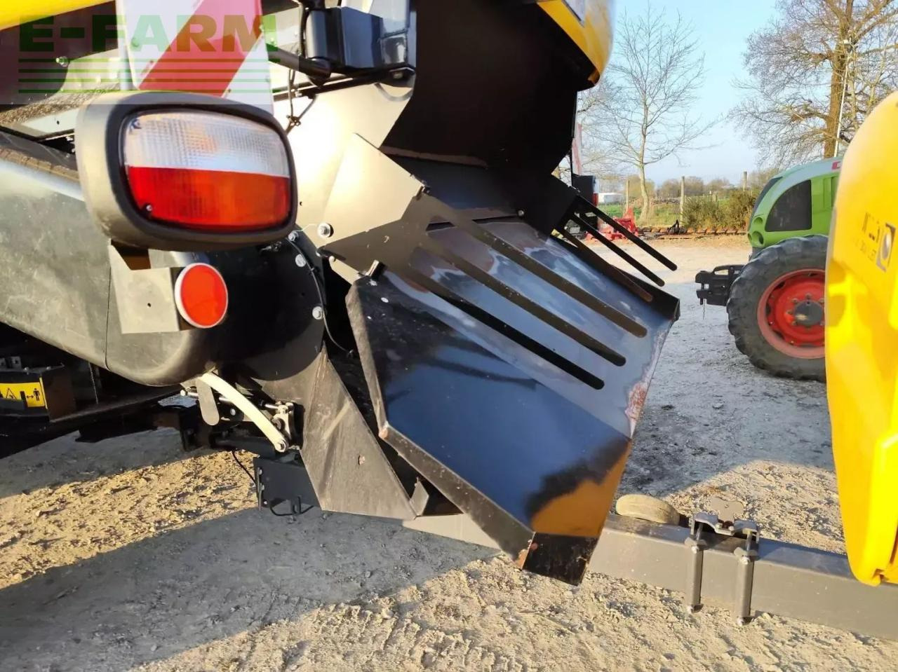 New Holland cx8.80smarttrax - Зерноуборочный комбайн: фото 5 New Holland cx8.80smarttrax - Зерноуборочный комбайн: фото 5