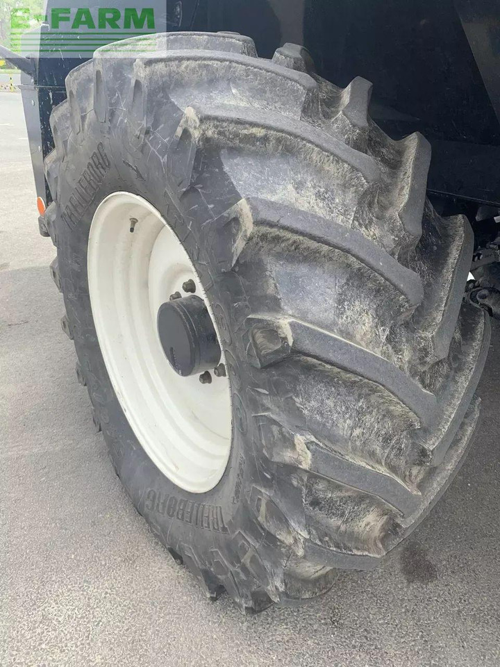 New Holland fr 480 - Кормоуборочный комбайн: фото 3 New Holland fr 480 - Кормоуборочный комбайн: фото 3