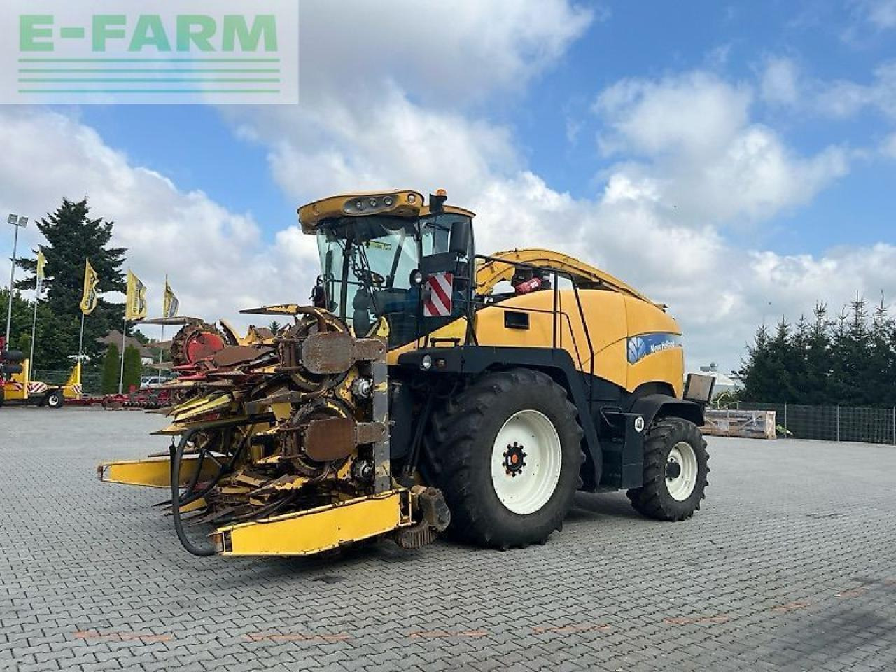 New Holland fr 9060 - Кормоуборочный комбайн: фото 1 New Holland fr 9060 - Кормоуборочный комбайн: фото 1