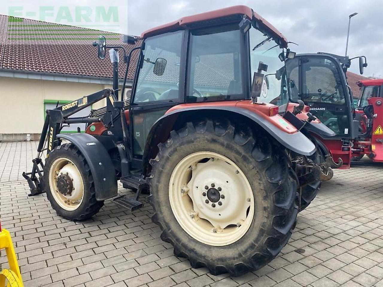 New Holland l 85 - Трактор: фото 3 New Holland l 85 - Трактор: фото 3