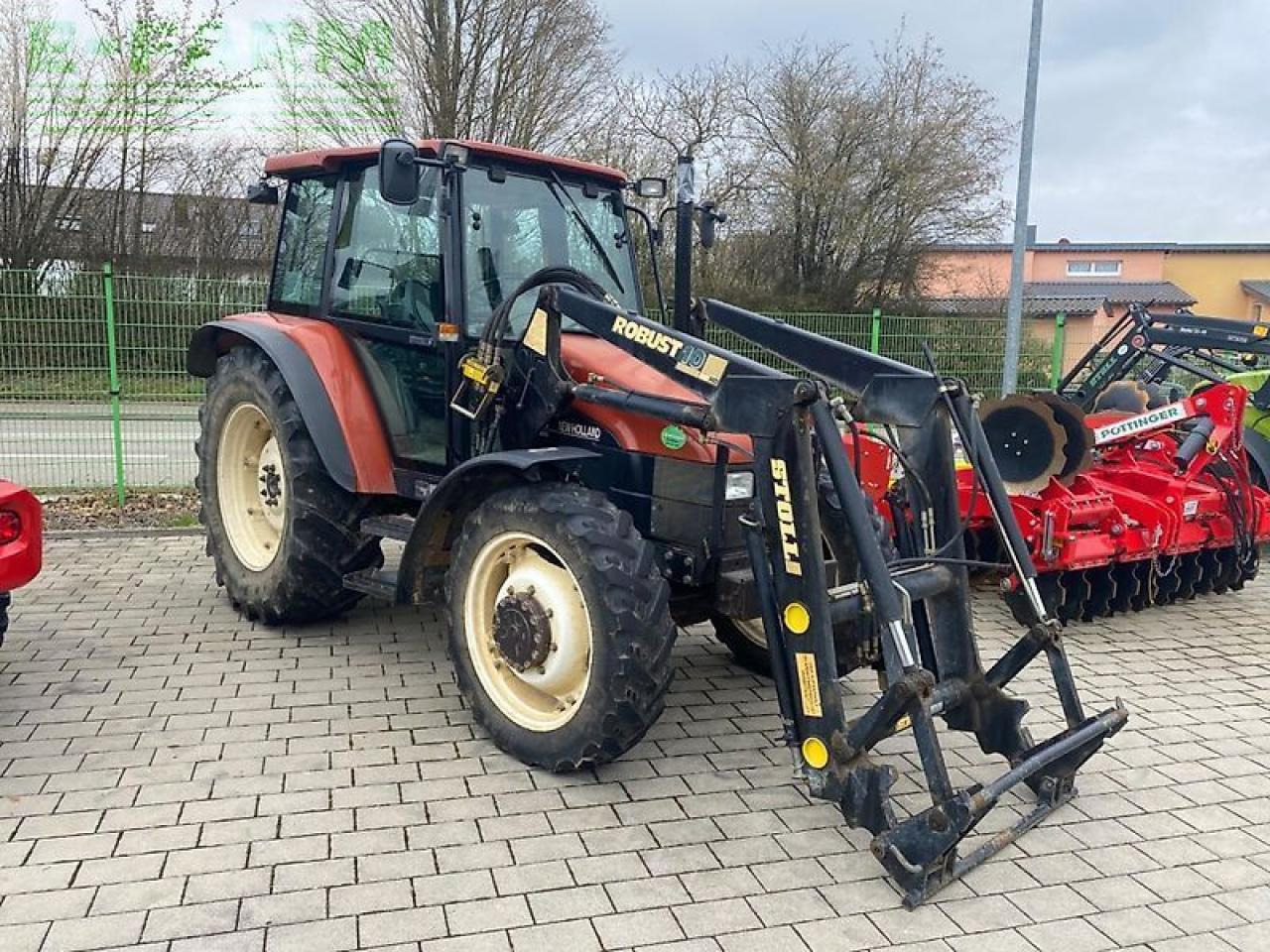 New Holland l 85 - Трактор: фото 1 New Holland l 85 - Трактор: фото 1