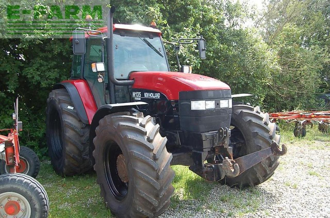 New Holland m 135 - Трактор: фото 1 New Holland m 135 - Трактор: фото 1