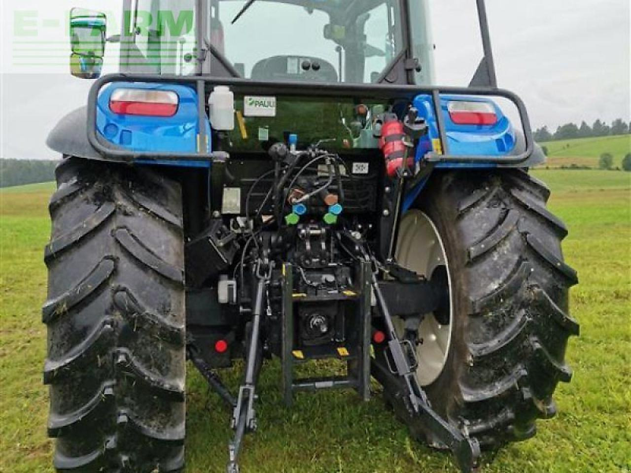 New Holland t 5.85 - Трактор: фото 4 New Holland t 5.85 - Трактор: фото 4