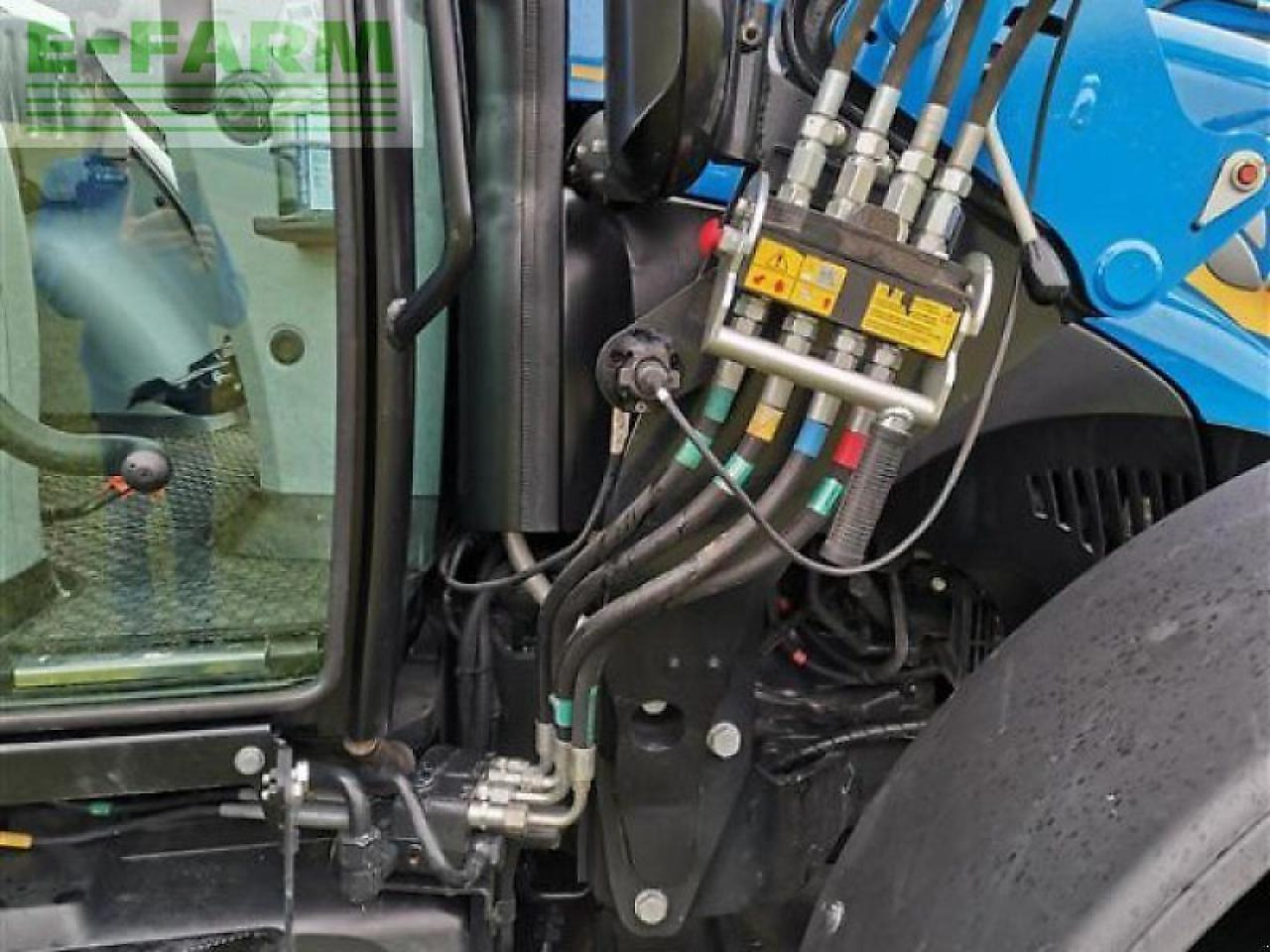 New Holland t 5.85 - Трактор: фото 5 New Holland t 5.85 - Трактор: фото 5