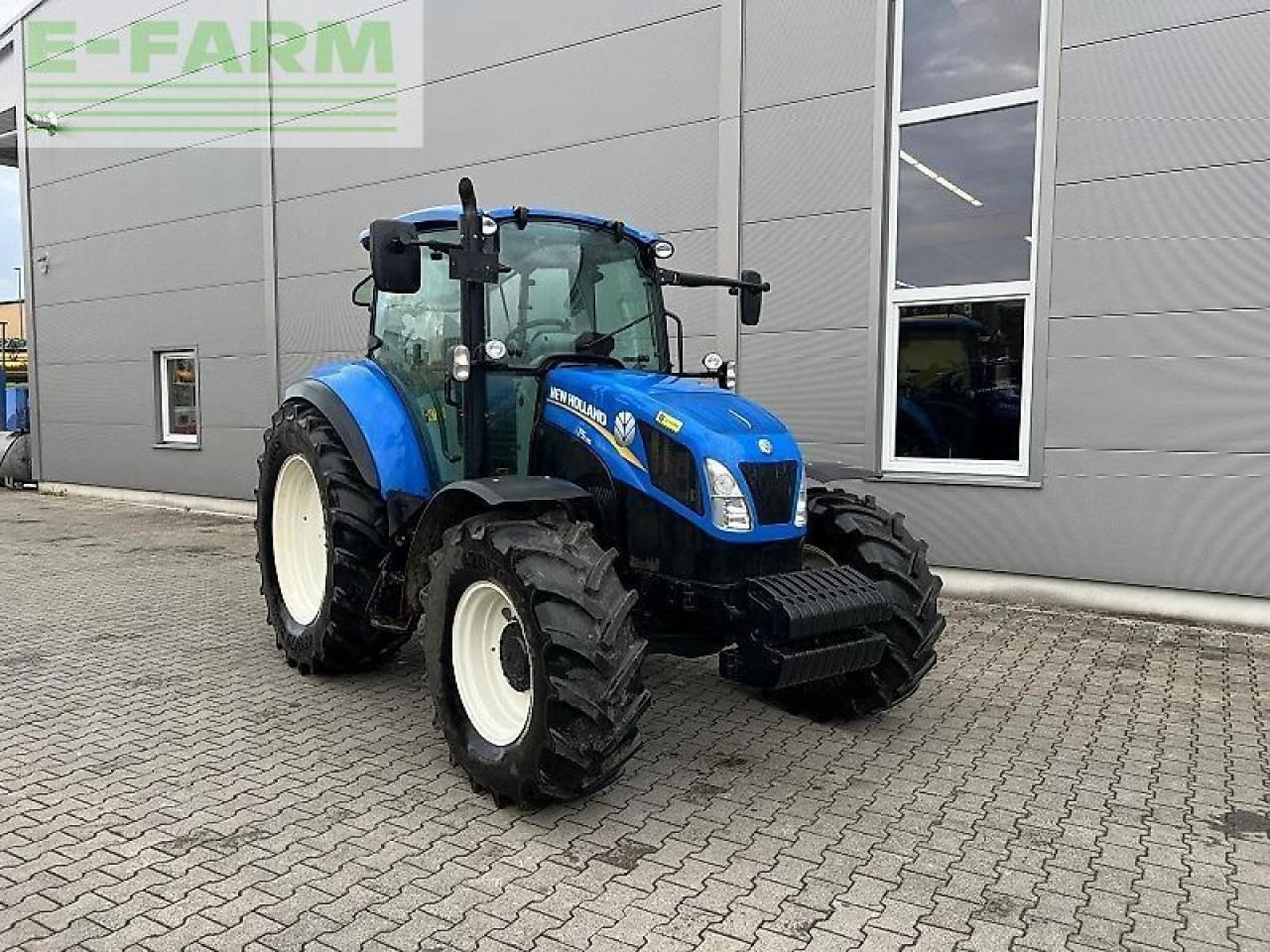 New Holland t 5.95 - Трактор: фото 1 New Holland t 5.95 - Трактор: фото 1