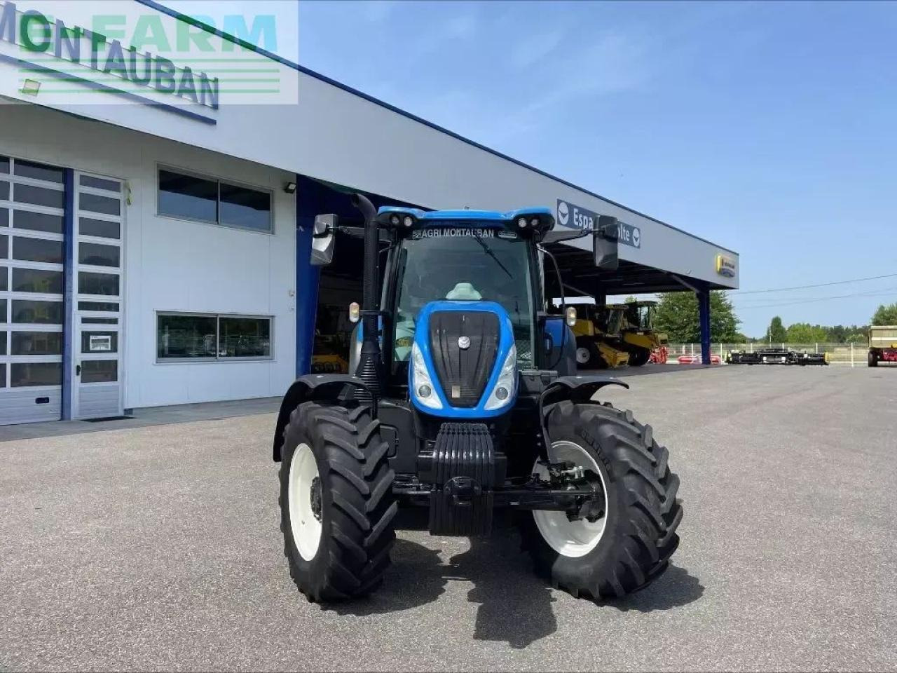 New Holland t 6.155 - Трактор: фото 2 New Holland t 6.155 - Трактор: фото 2