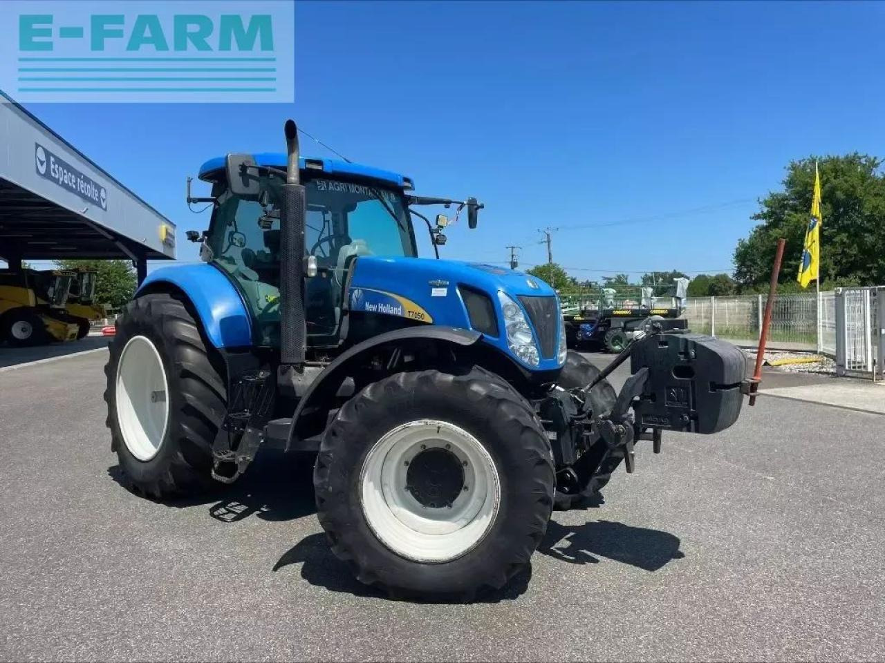 New Holland t 7050 - Трактор: фото 3 New Holland t 7050 - Трактор: фото 3