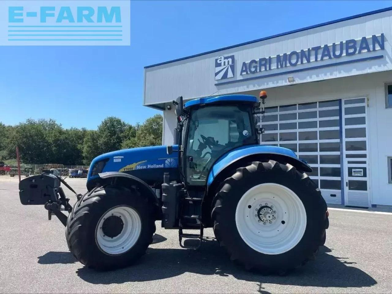 New Holland t 7050 - Трактор: фото 4 New Holland t 7050 - Трактор: фото 4