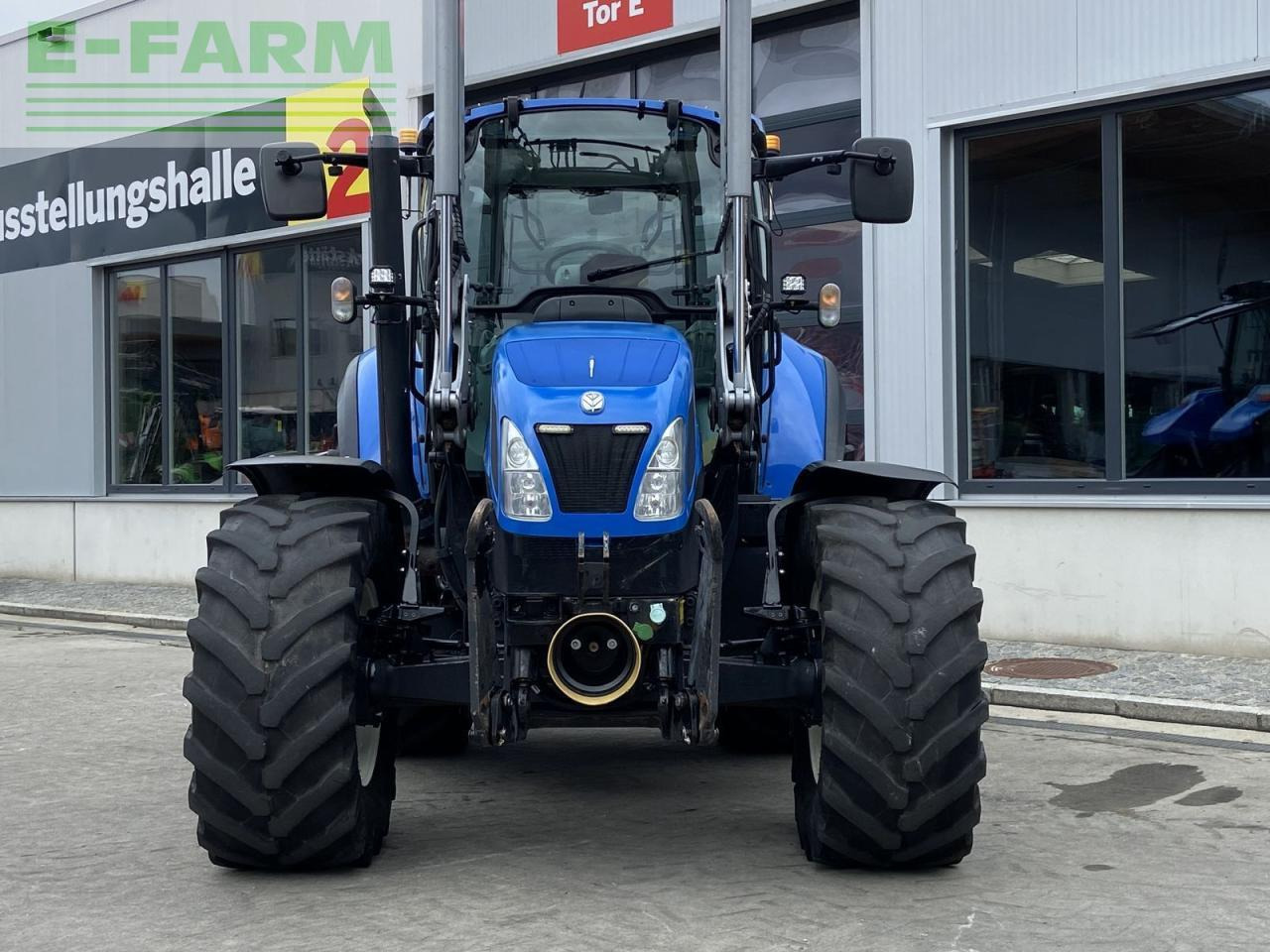 New Holland t5.105 electro command - Трактор: фото 3 New Holland t5.105 electro command - Трактор: фото 3
