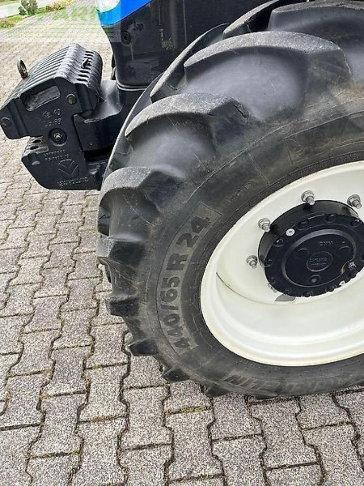 Трактор New Holland t5.115: фото 10